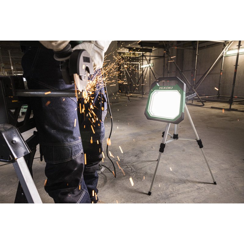 Projecteur De Chantier 18V & Ac - 10 000 Lumen - No.Batt.&Charg.- Carton