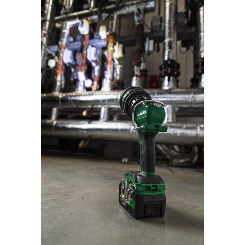 Lampe Spot Longue Portée 18V - 1250 Lumen - IP55 - No Batt/No Charg. - Carton