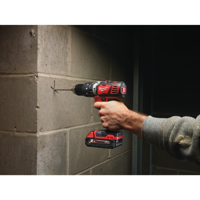 M18 BPD-202C - Perceuse Percussion compacte 18V, 2,0Ah, 50 Nm - 2 batteries 18 V - 2,0 Ah Red Li-Ion, Coffret, chargeur M12-18C