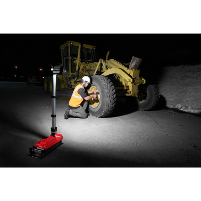 M18 ONERSAL-0 - Projecteur de chantier ONE-KEY 18V, sans batterie, 5400 Lumens - Carton, sans batterie, ni chargeur