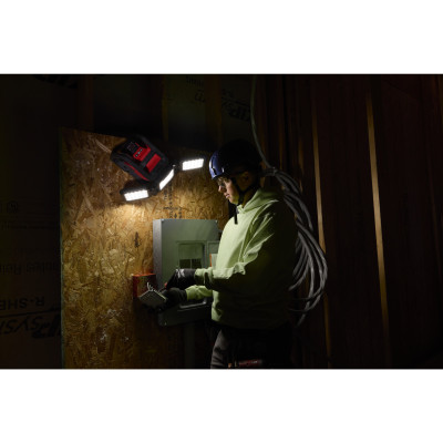 M18 MDTL-0 - Projecteur de chantier multidirectionnel 18V, sans batterie, 4500 Lumens - Carton, sans batterie, ni chargeur